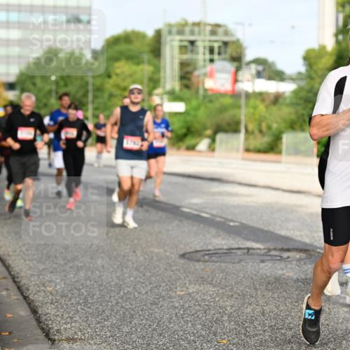 06.09.2026 - CURREX Alsterlauf Dr. Thomas Lammeyer http://msf.ph/oto/10137832 06.09.2026 10:03:48 Laufen 6147 meine-sportfotos.de