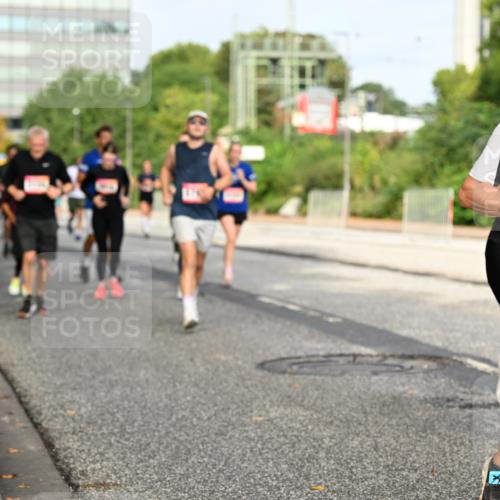 06.09.2026 - CURREX Alsterlauf Dr. Thomas Lammeyer http://msf.ph/oto/10137834 06.09.2026 10:03:48 Laufen 147 meine-sportfotos.de
