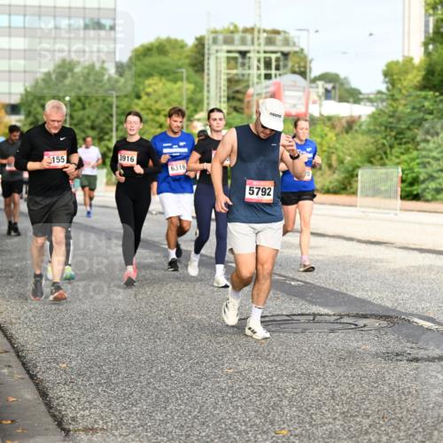 06.09.2026 - CURREX Alsterlauf Dr. Thomas Lammeyer http://msf.ph/oto/10137838 06.09.2026 10:03:49 Laufen 155, 3916, 6319, 5792, 20 meine-sportfotos.de
