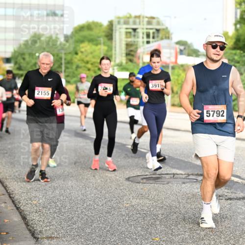 06.09.2026 - CURREX Alsterlauf Dr. Thomas Lammeyer http://msf.ph/oto/10137843 06.09.2026 10:03:50 Laufen 2155, 391, 5792 meine-sportfotos.de