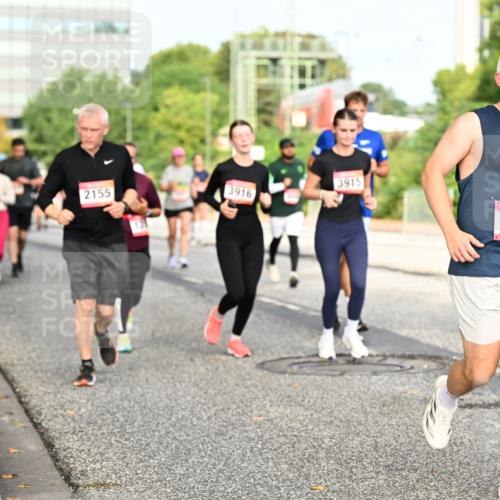 06.09.2026 - CURREX Alsterlauf Dr. Thomas Lammeyer http://msf.ph/oto/10137846 06.09.2026 10:03:51 Laufen 2155, 12, 3915, 3916, 5792 meine-sportfotos.de
