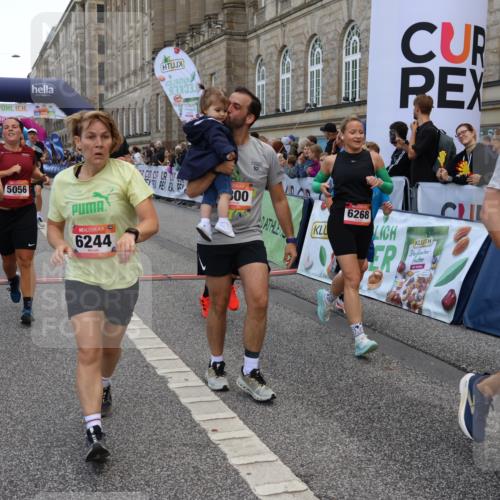 06.09.2026 - CURREX Alsterlauf Strokosch-Dieckow http://msf.ph/oto/10137855 06.09.2026 09:59:49 Ziel 2269, 2660, 2676, 3119, 3120, 3414, 4042, 4209, 4323, 4324, 4498, 4889, 4916, 5055, 5056, 5154, 5229, 5497, 5800, 6017, 6148, 6244, 6268, 8082 meine-sportfotos.de
