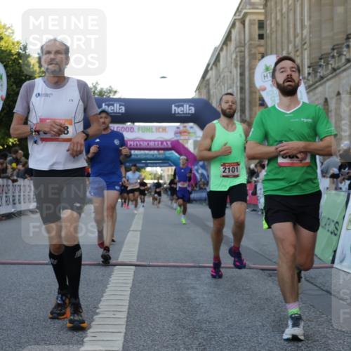 06.09.2026 - CURREX Alsterlauf Yannick Fuchs http://msf.ph/oto/10137858 06.09.2026 09:45:29 Ziel 2101, 2111, 2170, 2406, 2498, 3146, 3211, 3259, 3593, 3615, 4141, 4581, 4586, 4891, 5216, 5699, 5805, 5887, 5926, 5988, 6476, 8341 meine-sportfotos.de