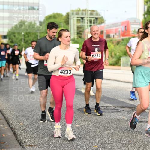 06.09.2026 - CURREX Alsterlauf Dr. Thomas Lammeyer http://msf.ph/oto/10137908 06.09.2026 10:03:57 Laufen 4233, 6223, 4299 meine-sportfotos.de