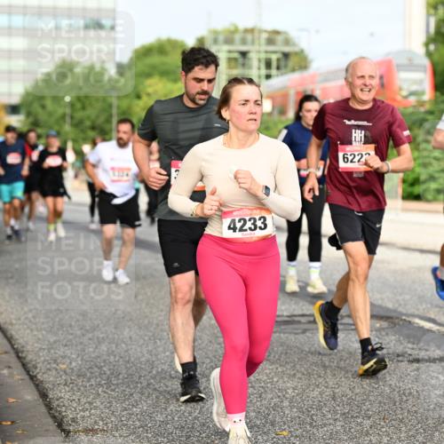 06.09.2026 - CURREX Alsterlauf Dr. Thomas Lammeyer http://msf.ph/oto/10137913 06.09.2026 10:03:57 Laufen 4233, 6222, 4208 meine-sportfotos.de