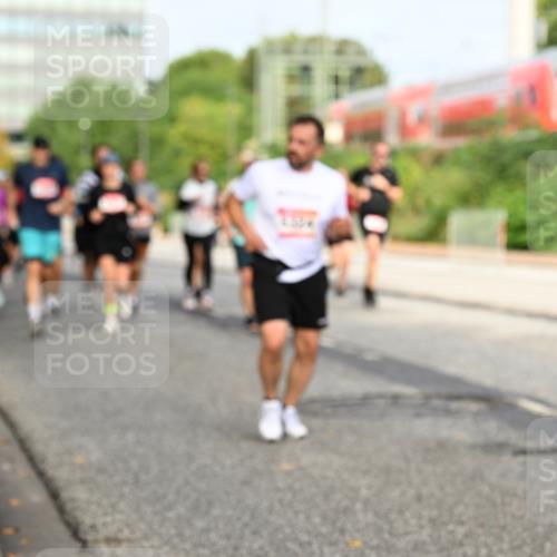 06.09.2026 - CURREX Alsterlauf Dr. Thomas Lammeyer http://msf.ph/oto/10137933 06.09.2026 10:03:59 Laufen  meine-sportfotos.de