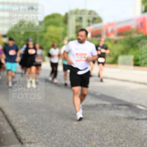 06.09.2026 - CURREX Alsterlauf Dr. Thomas Lammeyer http://msf.ph/oto/10137934 06.09.2026 10:03:59 Laufen 112, 201 meine-sportfotos.de