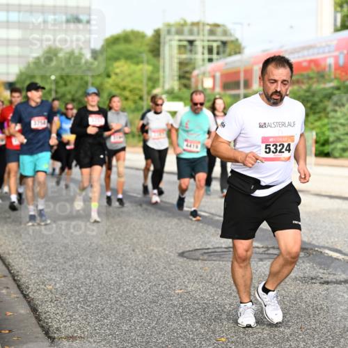 06.09.2026 - CURREX Alsterlauf Dr. Thomas Lammeyer http://msf.ph/oto/10137941 06.09.2026 10:04:00 Laufen 4419, 5324 meine-sportfotos.de