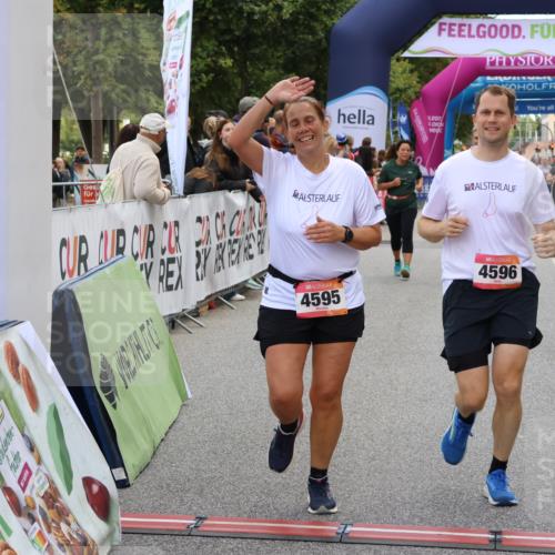 06.09.2026 - CURREX Alsterlauf Strokosch-Dieckow http://msf.ph/oto/10137965 06.09.2026 10:14:02 Ziel 2555, 2560, 2818, 2866, 2867, 3510, 4398, 4595, 4596, 4981, 5438, 5440, 5715, 6289 meine-sportfotos.de