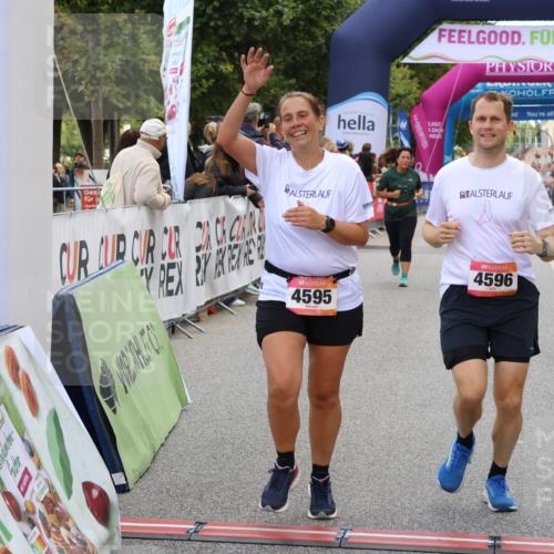06.09.2026 - CURREX Alsterlauf Strokosch-Dieckow http://msf.ph/oto/10137972 06.09.2026 10:14:02 Ziel 2555, 2560, 2818, 2866, 2867, 3510, 4398, 4595, 4596, 4981, 5438, 5440, 5715, 6289 meine-sportfotos.de