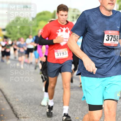 06.09.2026 - CURREX Alsterlauf Dr. Thomas Lammeyer http://msf.ph/oto/10137988 06.09.2026 10:04:04 Laufen 3193, 3758 meine-sportfotos.de