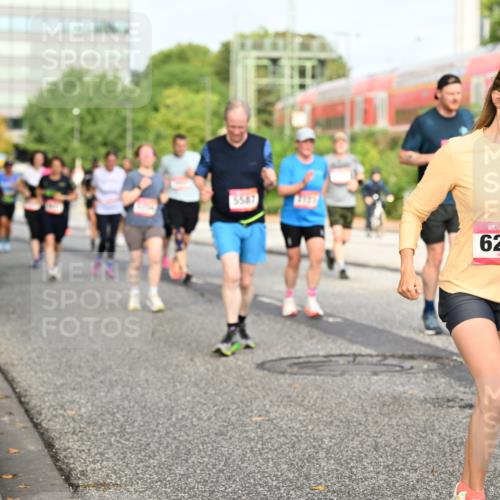 06.09.2026 - CURREX Alsterlauf Dr. Thomas Lammeyer http://msf.ph/oto/10138006 06.09.2026 10:04:06 Laufen 5587, 6265 meine-sportfotos.de