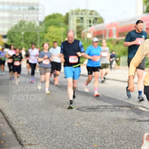 06.09.2026 - CURREX Alsterlauf Dr. Thomas Lammeyer http://msf.ph/oto/10138009 06.09.2026 10:04:06 Laufen 6265 meine-sportfotos.de