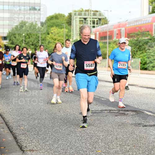 06.09.2026 - CURREX Alsterlauf Dr. Thomas Lammeyer http://msf.ph/oto/10138017 06.09.2026 10:04:07 Laufen 2491, 4841, 5256, 5587, 2123, 382 meine-sportfotos.de