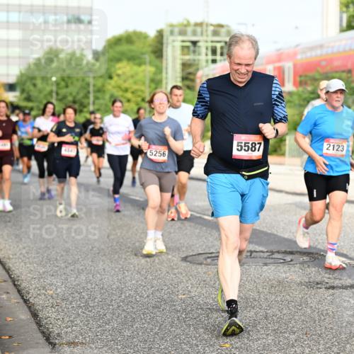 06.09.2026 - CURREX Alsterlauf Dr. Thomas Lammeyer http://msf.ph/oto/10138026 06.09.2026 10:04:08 Laufen 5256, 4841, 5587, 2123 meine-sportfotos.de