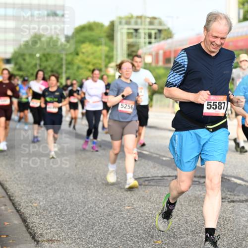 06.09.2026 - CURREX Alsterlauf Dr. Thomas Lammeyer http://msf.ph/oto/10138030 06.09.2026 10:04:08 Laufen 5256, 5587, 2123 meine-sportfotos.de