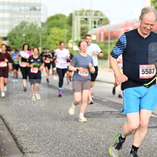 06.09.2026 - CURREX Alsterlauf Dr. Thomas Lammeyer http://msf.ph/oto/10138031 06.09.2026 10:04:08 Laufen 5256, 5587, 2123 meine-sportfotos.de
