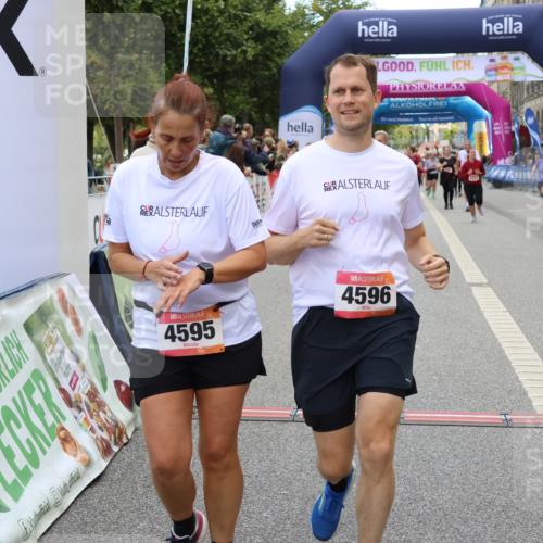 06.09.2026 - CURREX Alsterlauf Strokosch-Dieckow http://msf.ph/oto/10138032 06.09.2026 10:14:03 Ziel 2555, 2560, 2818, 2866, 2867, 3510, 3992, 3993, 4398, 4595, 4596, 4981, 5438, 5440, 5715, 6289 meine-sportfotos.de