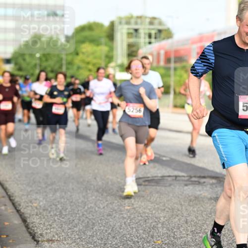 06.09.2026 - CURREX Alsterlauf Dr. Thomas Lammeyer http://msf.ph/oto/10138033 06.09.2026 10:04:08 Laufen 5256, 5587 meine-sportfotos.de