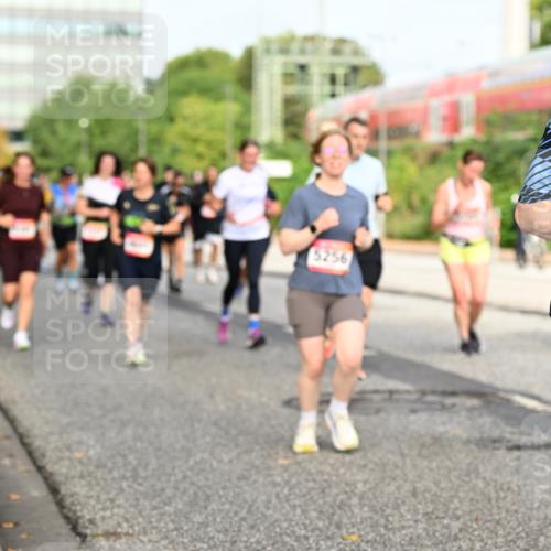 06.09.2026 - CURREX Alsterlauf Dr. Thomas Lammeyer http://msf.ph/oto/10138036 06.09.2026 10:04:09 Laufen 5256, 558 meine-sportfotos.de