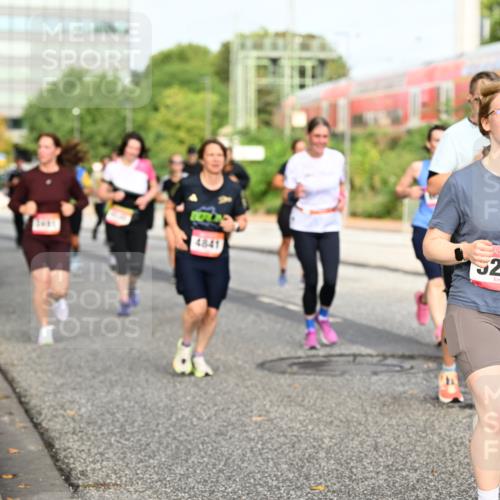 06.09.2026 - CURREX Alsterlauf Dr. Thomas Lammeyer http://msf.ph/oto/10138050 06.09.2026 10:04:10 Laufen 4841, 256 meine-sportfotos.de