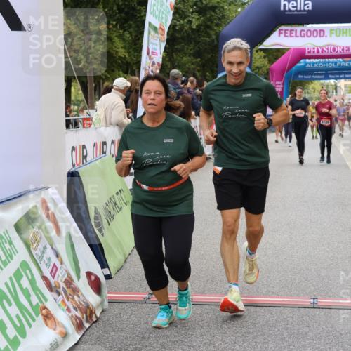 06.09.2026 - CURREX Alsterlauf Strokosch-Dieckow http://msf.ph/oto/10138057 06.09.2026 10:14:08 Ziel 2800, 2866, 2867, 3494, 3992, 3993, 4109, 4253, 4398, 4595, 4596, 4981, 5506, 5715, 6289 meine-sportfotos.de