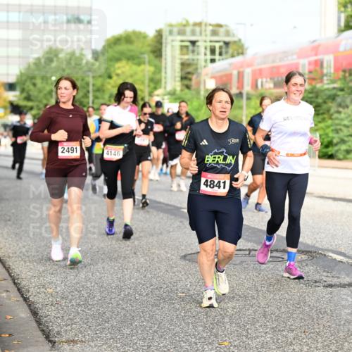 06.09.2026 - CURREX Alsterlauf Dr. Thomas Lammeyer http://msf.ph/oto/10138061 06.09.2026 10:04:11 Laufen 2491, 4146, 5, 4841, 6044 meine-sportfotos.de
