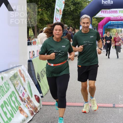 06.09.2026 - CURREX Alsterlauf Strokosch-Dieckow http://msf.ph/oto/10138076 06.09.2026 10:14:08 Ziel 2800, 2866, 2867, 3494, 3992, 3993, 4109, 4253, 4398, 4595, 4596, 4981, 5506, 5715, 6289 meine-sportfotos.de