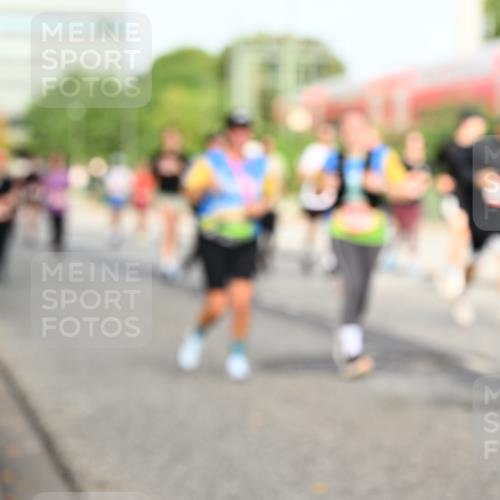 06.09.2026 - CURREX Alsterlauf Dr. Thomas Lammeyer http://msf.ph/oto/10138104 06.09.2026 10:04:15 Laufen  meine-sportfotos.de