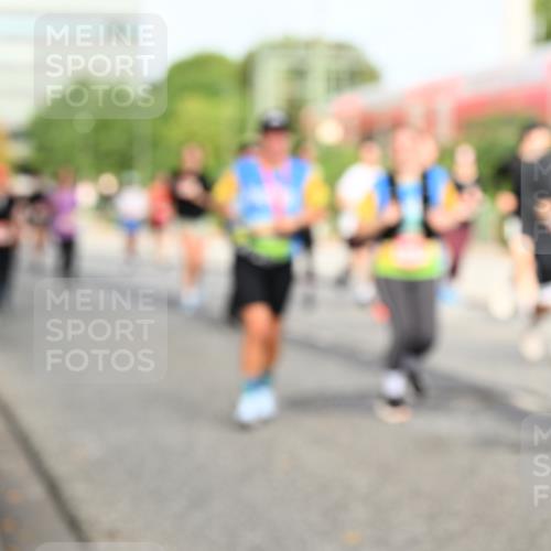06.09.2026 - CURREX Alsterlauf Dr. Thomas Lammeyer http://msf.ph/oto/10138105 06.09.2026 10:04:15 Laufen  meine-sportfotos.de