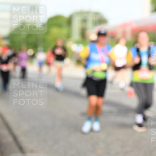 06.09.2026 - CURREX Alsterlauf Dr. Thomas Lammeyer http://msf.ph/oto/10138112 06.09.2026 10:04:15 Laufen  meine-sportfotos.de
