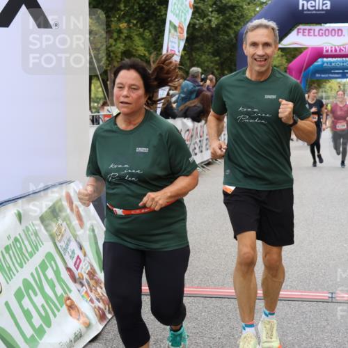06.09.2026 - CURREX Alsterlauf Strokosch-Dieckow http://msf.ph/oto/10138113 06.09.2026 10:14:08 Ziel 2800, 2866, 2867, 3494, 3992, 3993, 4109, 4253, 4398, 4595, 4596, 4981, 5506, 5715, 6289 meine-sportfotos.de