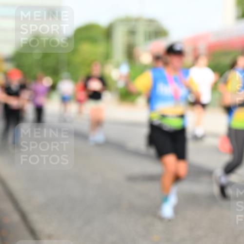 06.09.2026 - CURREX Alsterlauf Dr. Thomas Lammeyer http://msf.ph/oto/10138116 06.09.2026 10:04:16 Laufen  meine-sportfotos.de