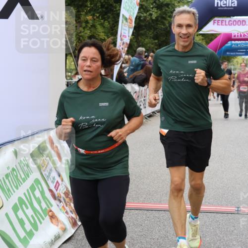 06.09.2026 - CURREX Alsterlauf Strokosch-Dieckow http://msf.ph/oto/10138119 06.09.2026 10:14:08 Ziel 2800, 2866, 2867, 3494, 3992, 3993, 4109, 4253, 4398, 4595, 4596, 4981, 5506, 5715, 6289 meine-sportfotos.de
