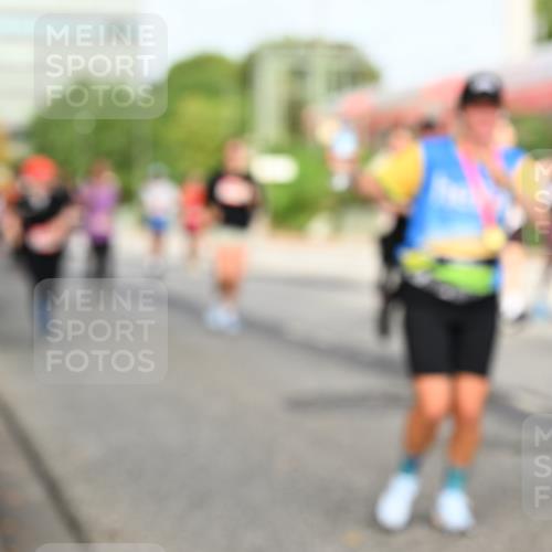 06.09.2026 - CURREX Alsterlauf Dr. Thomas Lammeyer http://msf.ph/oto/10138122 06.09.2026 10:04:16 Laufen  meine-sportfotos.de