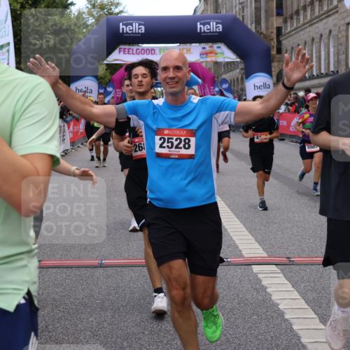 06.09.2026 - CURREX Alsterlauf Strokosch-Dieckow http://msf.ph/oto/10138148 06.09.2026 10:00:07 Ziel 2136, 2300, 2528, 2686, 2743, 2947, 3179, 3268, 3294, 3364, 3511, 4136, 4180, 4237, 4407, 4424, 5472, 5501, 5738, 5741, 5823, 6254, 8002, 8023, 8035, 8314 meine-sportfotos.de