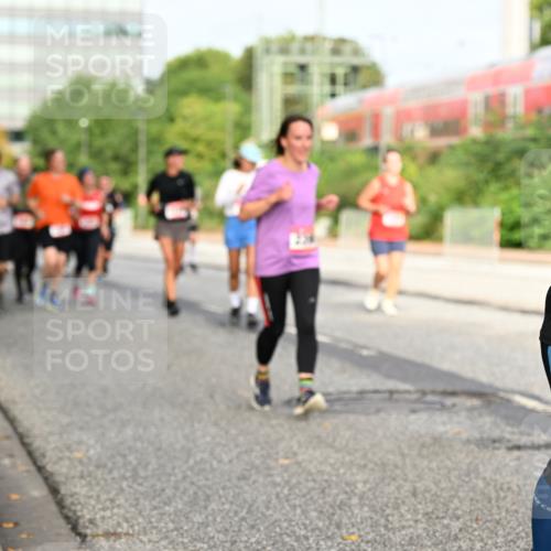 06.09.2026 - CURREX Alsterlauf Dr. Thomas Lammeyer http://msf.ph/oto/10138166 06.09.2026 10:04:21 Laufen 330 meine-sportfotos.de