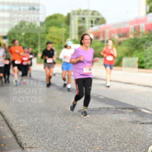 06.09.2026 - CURREX Alsterlauf Dr. Thomas Lammeyer http://msf.ph/oto/10138168 06.09.2026 10:04:21 Laufen  meine-sportfotos.de