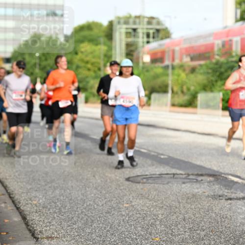 06.09.2026 - CURREX Alsterlauf Dr. Thomas Lammeyer http://msf.ph/oto/10138186 06.09.2026 10:04:23 Laufen  meine-sportfotos.de