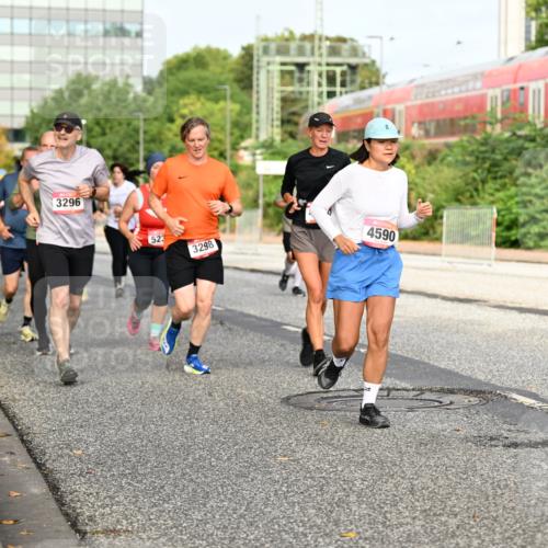 06.09.2026 - CURREX Alsterlauf Dr. Thomas Lammeyer http://msf.ph/oto/10138196 06.09.2026 10:04:24 Laufen 3296, 523, 3298, 4590, 4169 meine-sportfotos.de