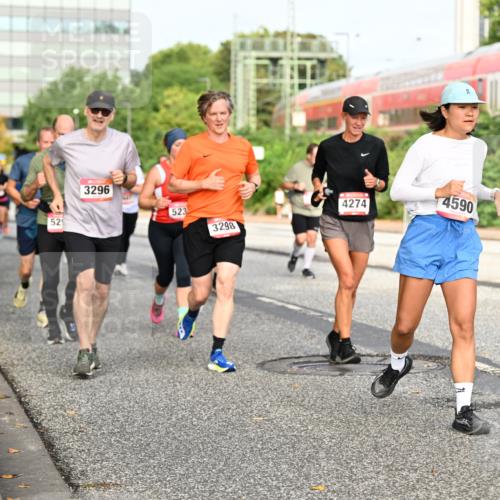 06.09.2026 - CURREX Alsterlauf Dr. Thomas Lammeyer http://msf.ph/oto/10138203 06.09.2026 10:04:24 Laufen 52, 3296, 523, 3298, 4274, 4590 meine-sportfotos.de