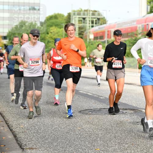 06.09.2026 - CURREX Alsterlauf Dr. Thomas Lammeyer http://msf.ph/oto/10138207 06.09.2026 10:04:25 Laufen 3296, 4274, 523, 52, 3298, 4590 meine-sportfotos.de