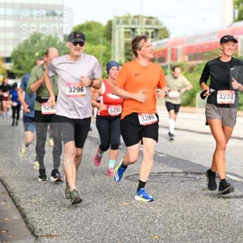 06.09.2026 - CURREX Alsterlauf Dr. Thomas Lammeyer http://msf.ph/oto/10138213 06.09.2026 10:04:25 Laufen 5290, 3296, 5233, 3298, 4274 meine-sportfotos.de