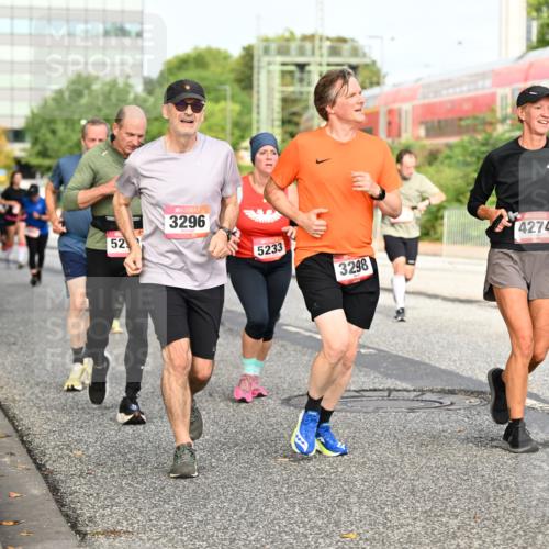 06.09.2026 - CURREX Alsterlauf Dr. Thomas Lammeyer http://msf.ph/oto/10138214 06.09.2026 10:04:25 Laufen 52, 3296, 5233, 3298, 4274 meine-sportfotos.de