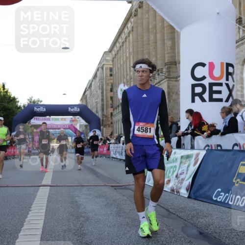 06.09.2026 - CURREX Alsterlauf Yannick Fuchs http://msf.ph/oto/10138216 06.09.2026 09:45:35 Ziel 2101, 2406, 2615, 2673, 3146, 3149, 3259, 3615, 4141, 4581, 5697, 5699, 5805, 5988, 6013, 6450, 8192 meine-sportfotos.de