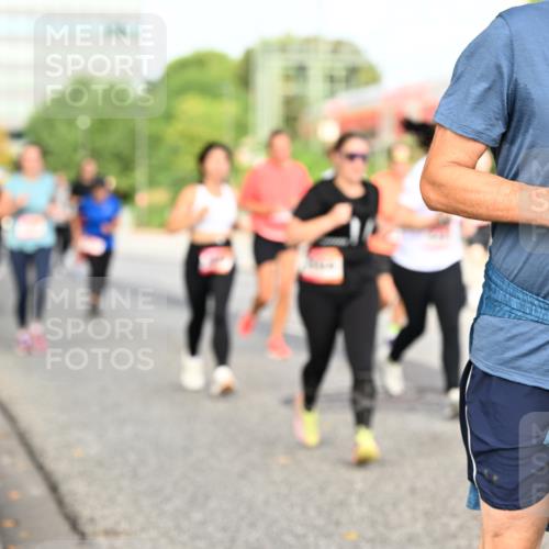 06.09.2026 - CURREX Alsterlauf Dr. Thomas Lammeyer http://msf.ph/oto/10138247 06.09.2026 10:04:29 Laufen 2785 meine-sportfotos.de