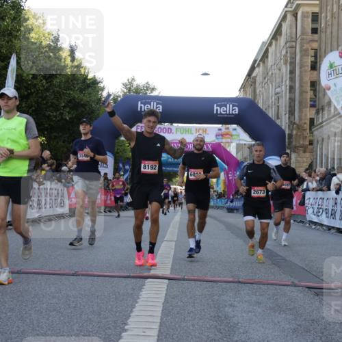 06.09.2026 - CURREX Alsterlauf Yannick Fuchs http://msf.ph/oto/10138277 06.09.2026 09:45:36 Ziel 2101, 2615, 2673, 3146, 3149, 3259, 3615, 4141, 4581, 5697, 5805, 5988, 6013, 6450, 8192 meine-sportfotos.de