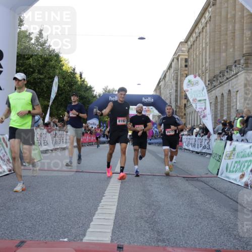 06.09.2026 - CURREX Alsterlauf Yannick Fuchs http://msf.ph/oto/10138347 06.09.2026 09:45:37 Ziel 2615, 2673, 3146, 3149, 3259, 3602, 3615, 4141, 4581, 5697, 6013, 6401, 6450, 8192 meine-sportfotos.de
