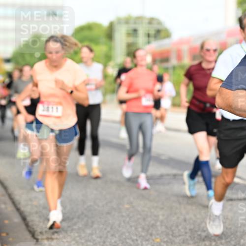 06.09.2026 - CURREX Alsterlauf Dr. Thomas Lammeyer http://msf.ph/oto/10138359 06.09.2026 10:04:39 Laufen 411 meine-sportfotos.de