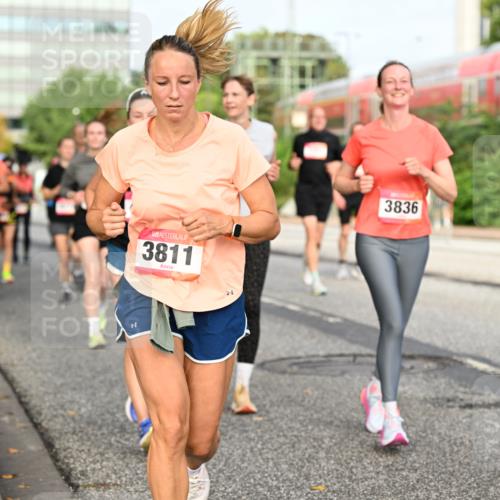 06.09.2026 - CURREX Alsterlauf Dr. Thomas Lammeyer http://msf.ph/oto/10138367 06.09.2026 10:04:40 Laufen 3811, 3836 meine-sportfotos.de